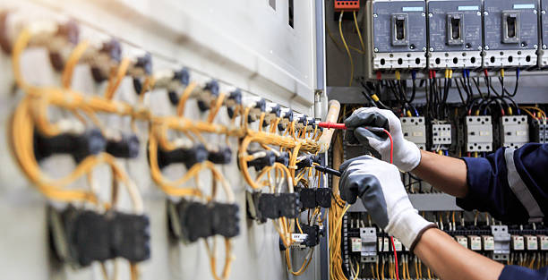 Professional Electrician technician working in Long Grove, IA